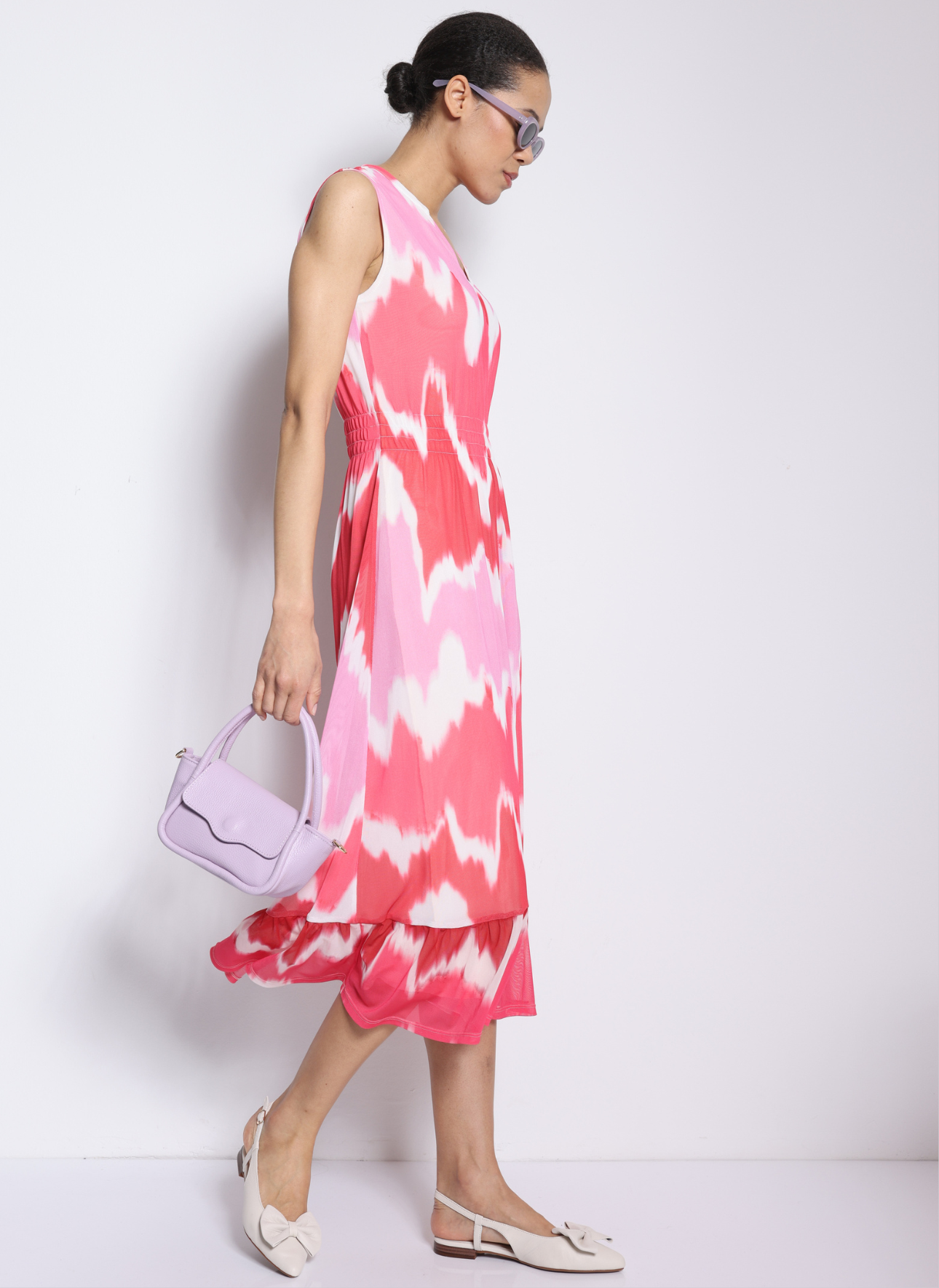Kleid, Formelle Kleidung, Handtasche, Person, Frau